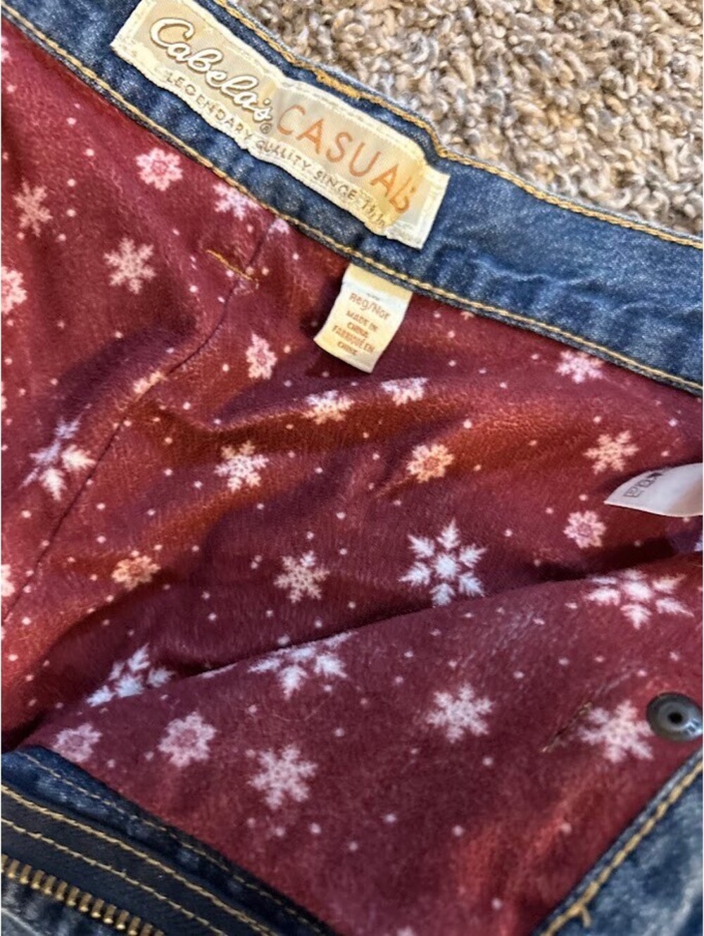 Cabela's Casual Women's Denim Jeans with Fleece Lined Snowflake Print Size 10